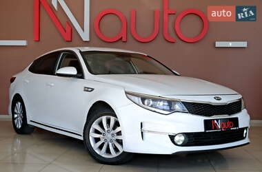 Седан Kia K5 2017 в 
