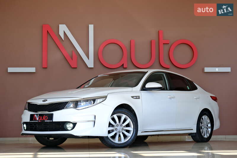 Седан Kia K5 2017 в 