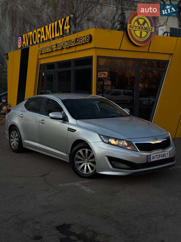 Седан Kia K5 2013 в Києві