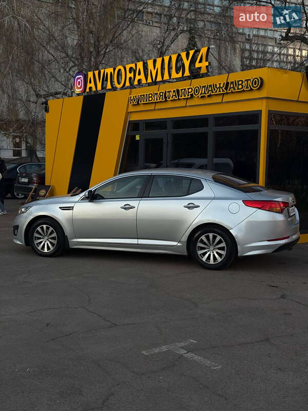 Седан Kia K5 2013 в Києві