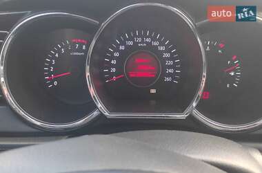 Седан Kia K5 2011 в 