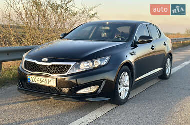 Седан Kia K5 2012 в 