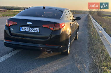 Седан Kia K5 2012 в 