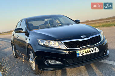Седан Kia K5 2012 в 