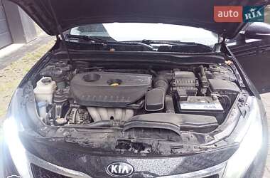 Седан Kia K5 2013 в 