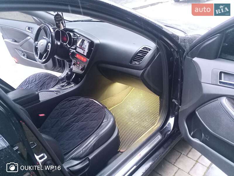 Седан Kia K5 2013 в Ивано-Франковске