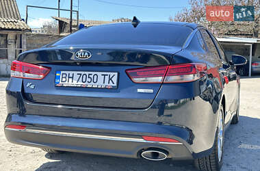 Седан Kia K5 2015 в 