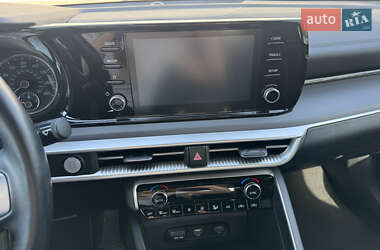 Седан Kia K5 2020 в 