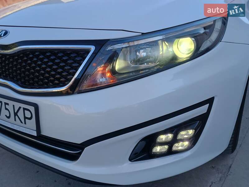 Седан Kia K5 2014 в Дніпрі