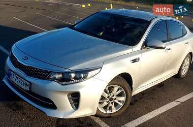 Седан Kia K5 2016 в 