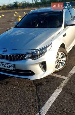 Седан Kia K5 2016 в Києві