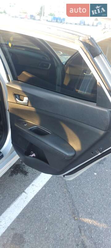 Седан Kia K5 2016 в Киеве фото 19 Седан Kia K5 2016 в Киеве