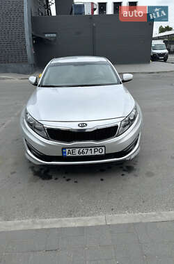 Седан Kia K5 2010 в Днепре