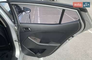 Седан Kia K5 2013 в 