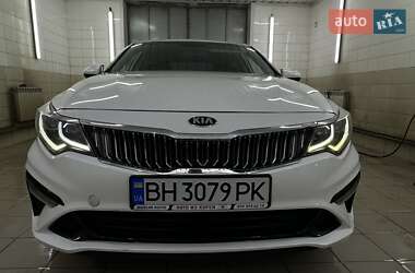 Седан Kia K5 2018 в Сумах
