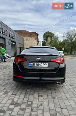 Седан Kia K5 2010 в 