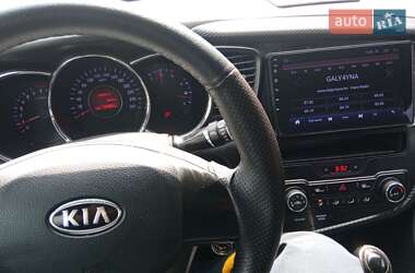 Седан Kia K5 2012 в 