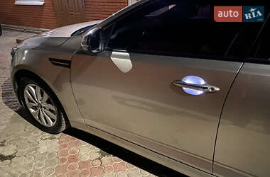 Седан Kia K5 2013 в 