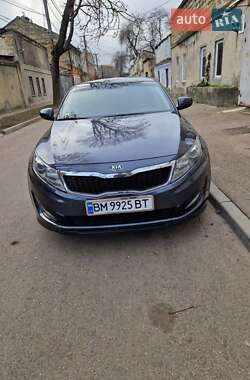 Седан Kia K5 2011 в 
