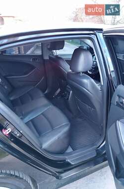 Седан Kia K5 2013 в 
