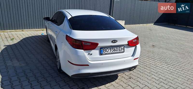 Седан Kia K5 2015 в Тернополе