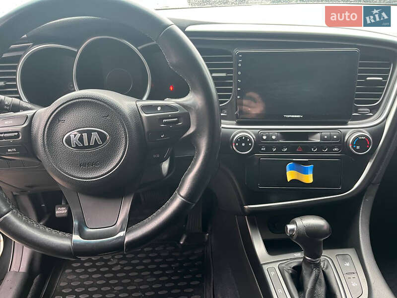 Седан Kia K5 2014 в Кривом Роге