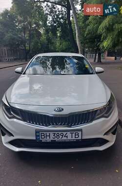 Седан Kia K5 2018 в 