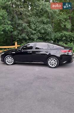 Седан Kia K5 2016 в 