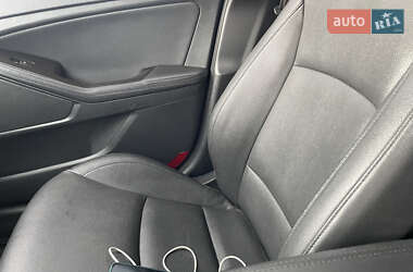 Седан Kia K5 2015 в 