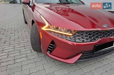 Седан Kia K5 2021 в 