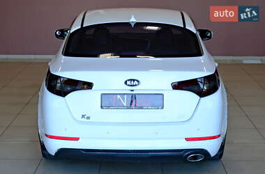 Седан Kia K5 2013 в 