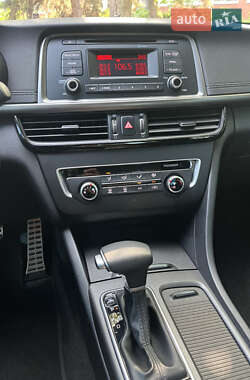 Седан Kia K5 2017 в 