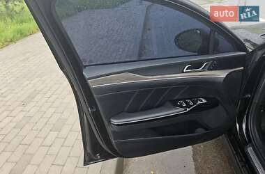 Седан Kia K5 2021 в 