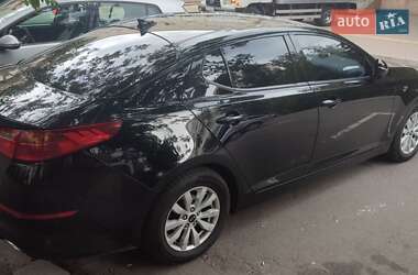 Седан Kia K5 2015 в 