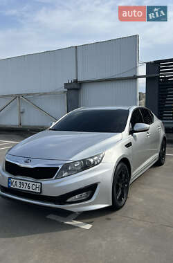 Седан Kia K5 2013 в Киеве