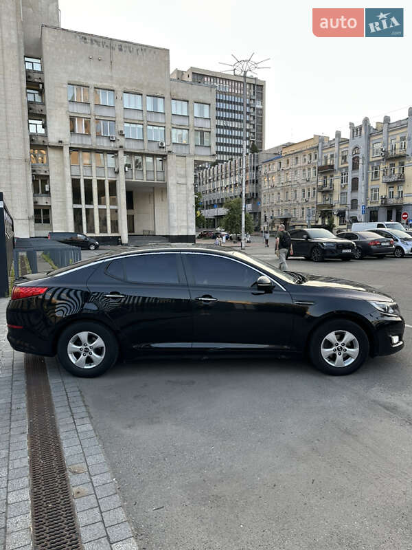 Седан Kia K5 2014 в 