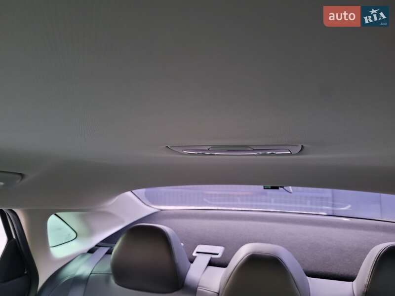 Седан Kia K5 2020 в Киеве