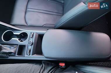 Седан Kia K5 2020 в 