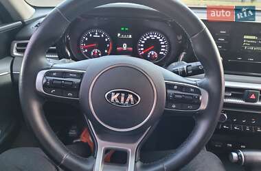 Седан Kia K5 2020 в 