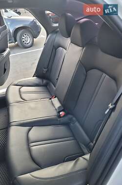 Седан Kia K5 2020 в 