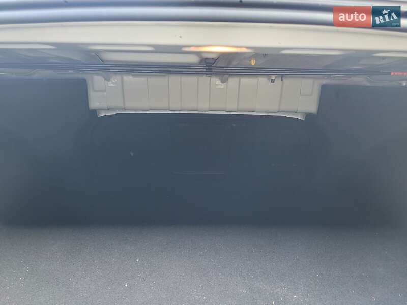 Седан Kia K5 2020 в Киеве