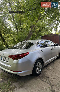 Седан Kia K5 2011 в 