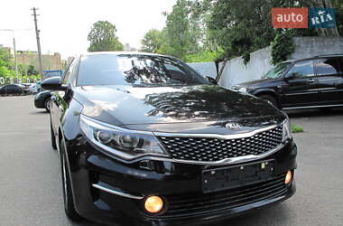 Седан Kia K5 2016 в Киеве