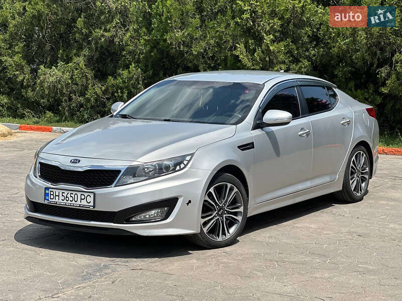 Kia K5 2011