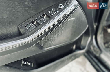 Седан Kia K5 2010 в 