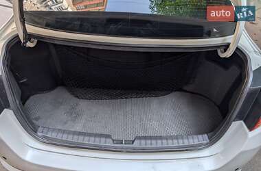 Седан Kia K5 2011 в 