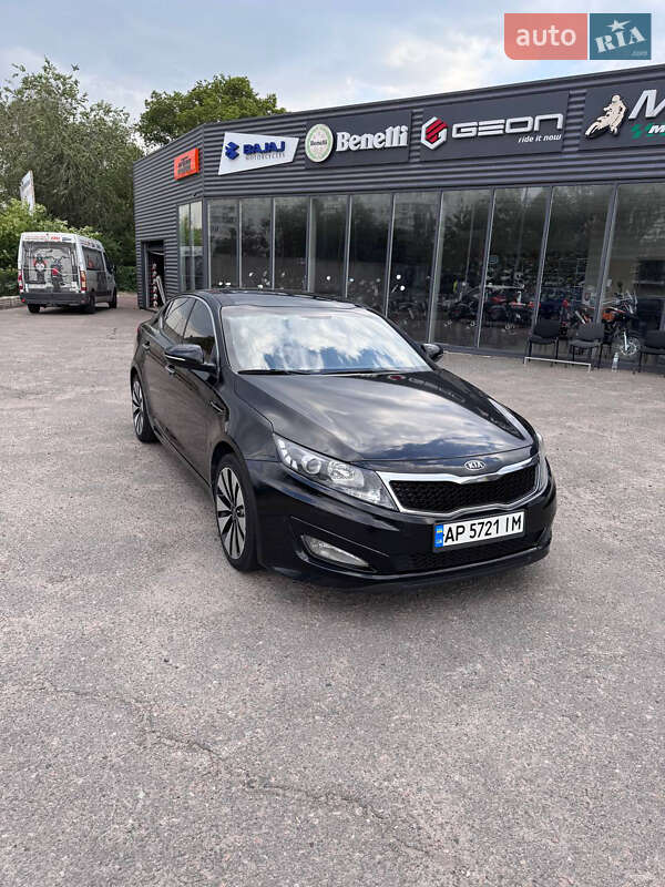 Седан Kia K5 2010 в 