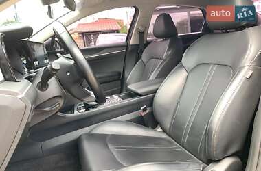 Седан Kia K5 2020 в 