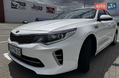 Седан Kia K5 2015 в Одессе