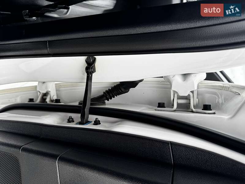 Седан Kia K5 2015 в Одесі